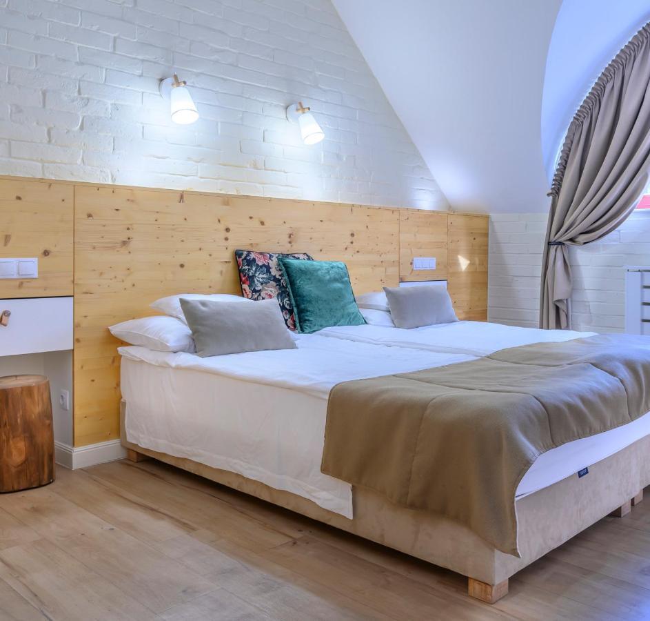 Hotel Tokert Szalloda Es Etterem Lillafüred エクステリア 写真